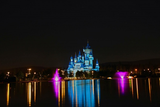 2 Nisan Günü Türkiye Otizme Mavi Işık Yaktı