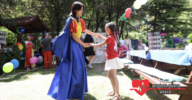 LÖSEV'den Dünya Gönüllülük Günü'nde; Gönüllülük Çağrısı