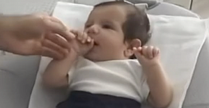 Kuşadasında SMA hastası Teoman Benle için yardım kampanyası